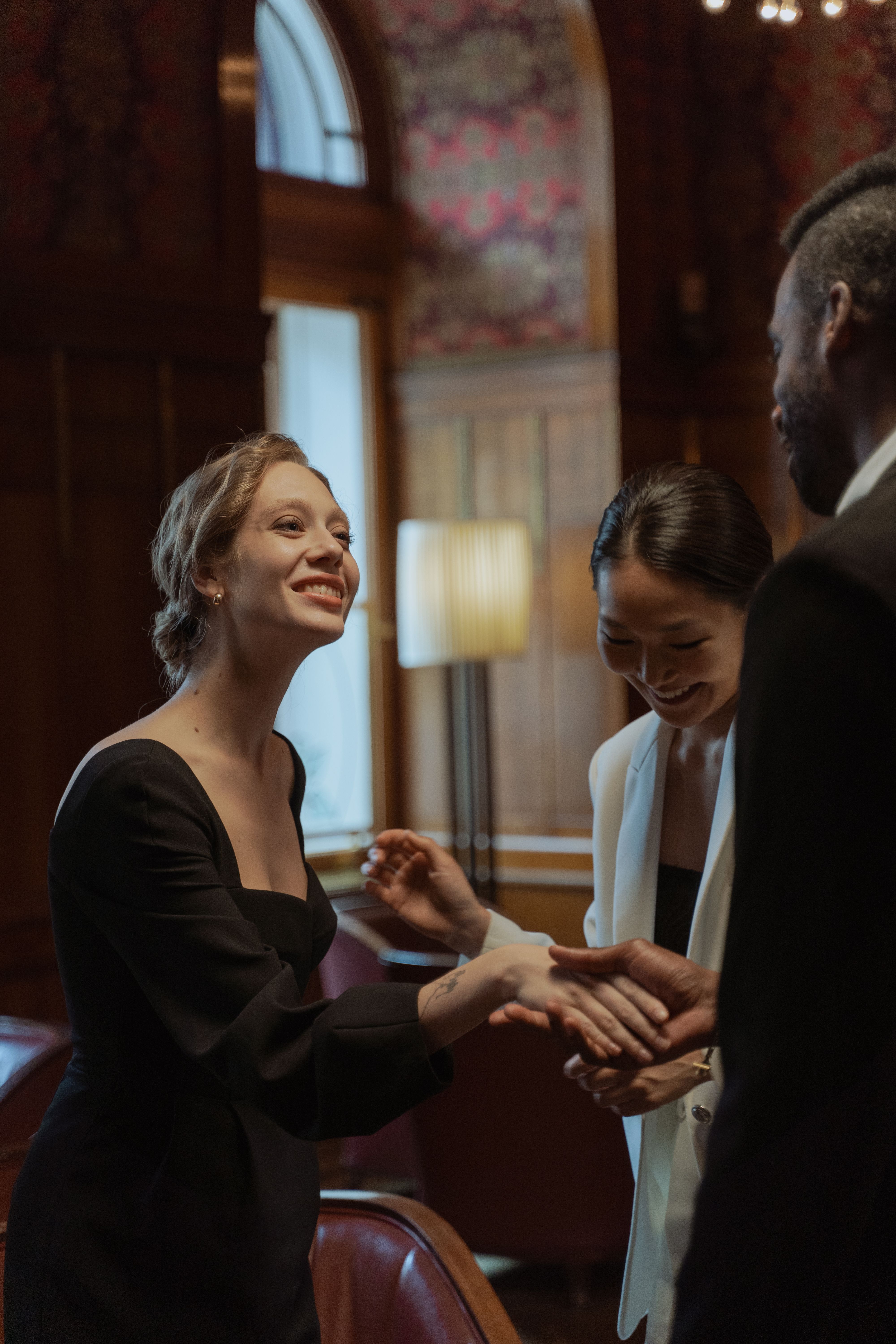 Discreet premium guest arrival and private assistance